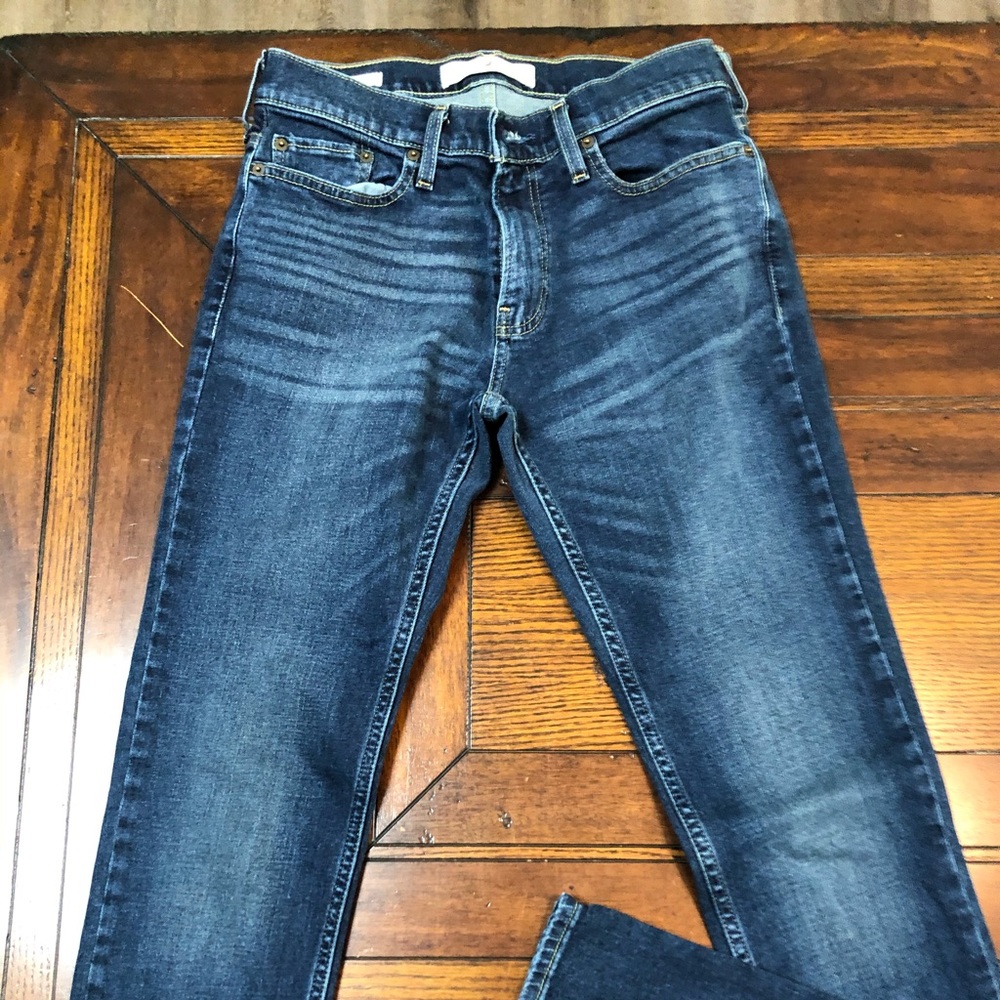 Men’s Slim Fit Dark Wash Jeans Size 30x36